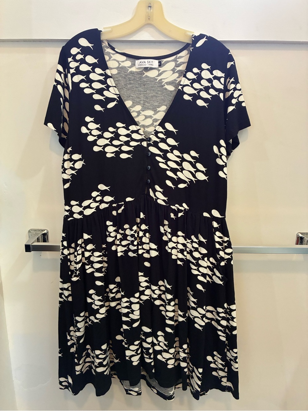 AVA SKY Black & White V-Neck Short babydoll Dress